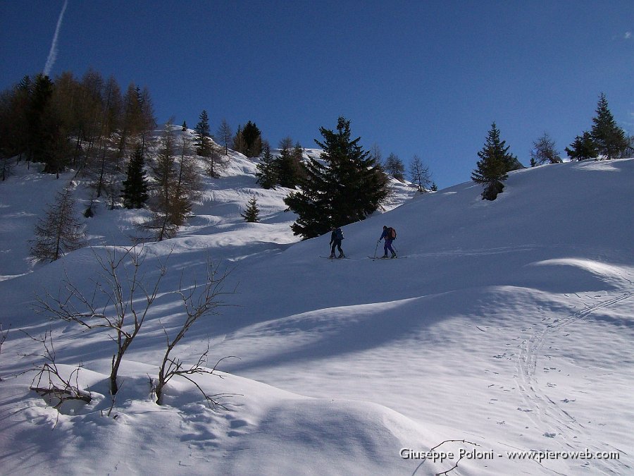 03 Saliamo verso i Campelli .jpg